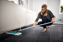 Leifheit Profi Vloerwisser Xl - 42 Cm Met Aluminiumsteel (140 Cm) Micro Duo -Leifheit Verkaufsgeschäft 55045 bodenwischer profi micro duo anwendung 002 1